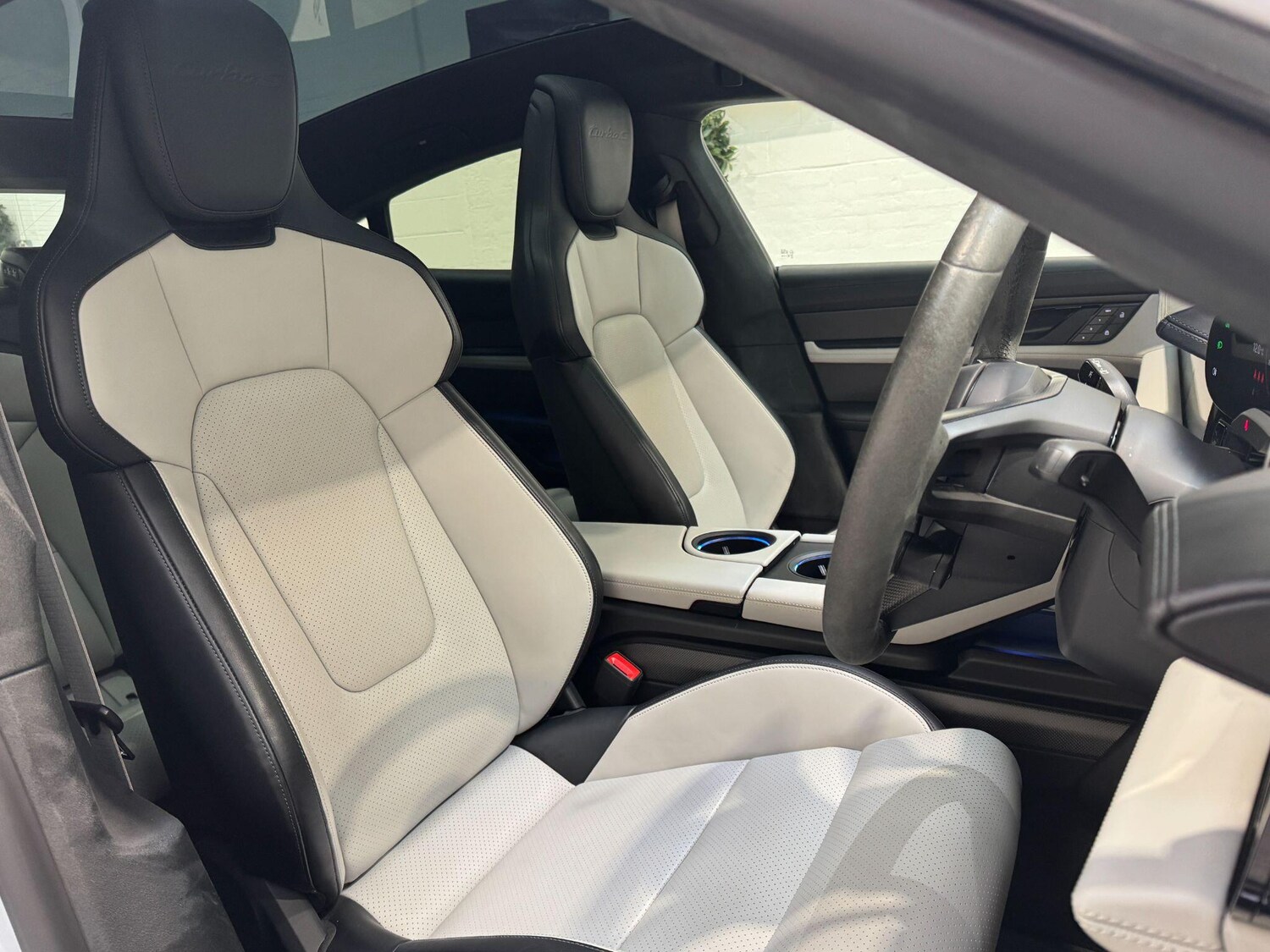 Used Porsche Taycan 2024 for sale - 77852761: Photo 17