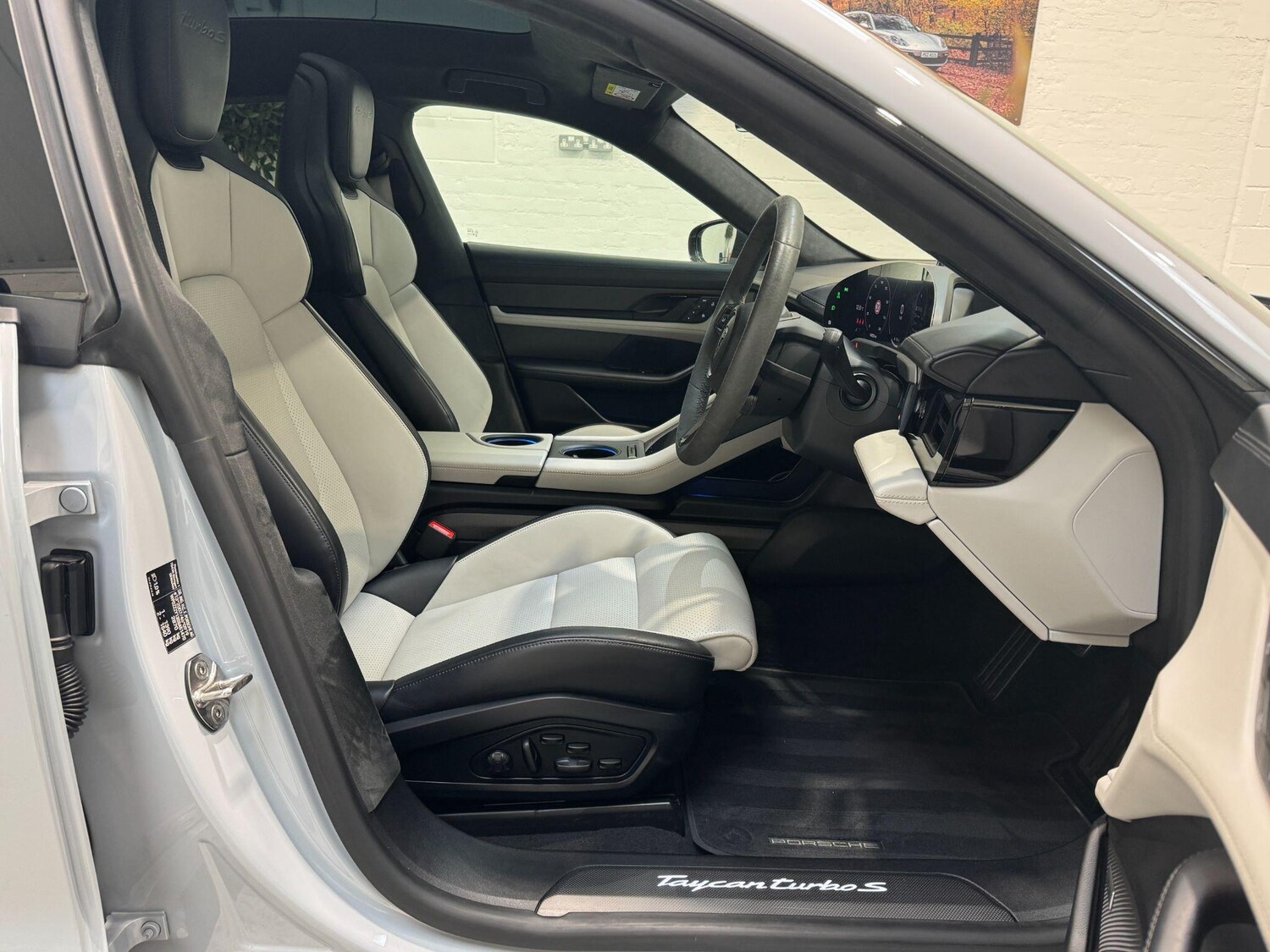 Used Porsche Taycan 2024 for sale - 77852761: Photo 18