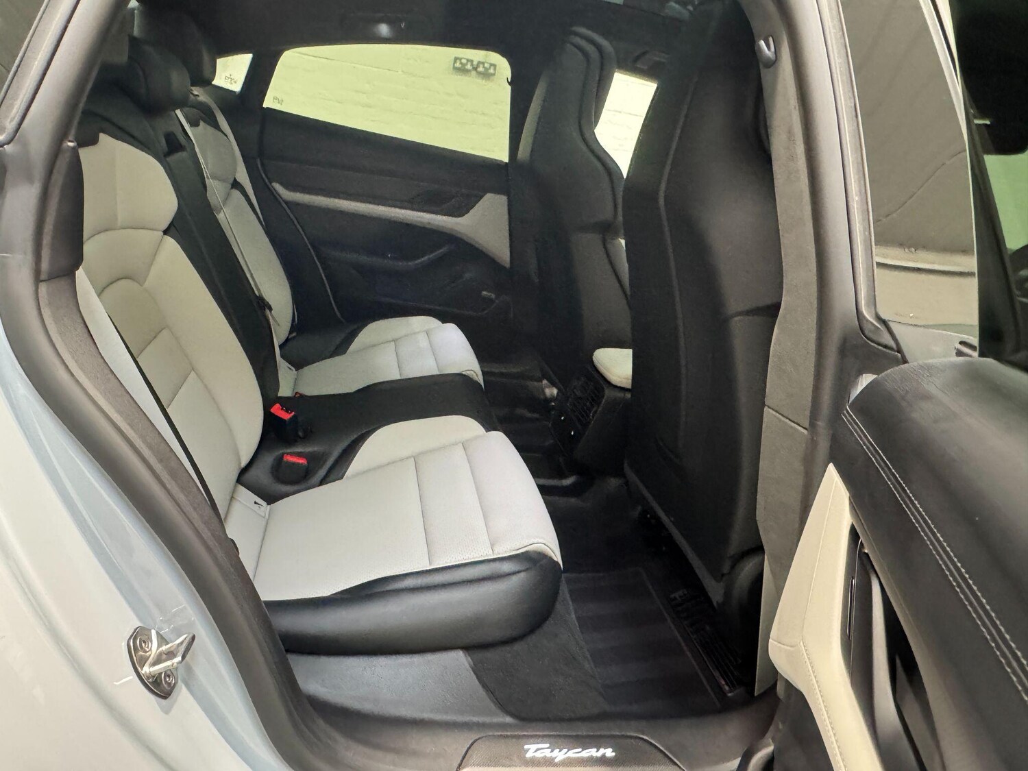 Used Porsche Taycan 2024 for sale - 77852761: Photo 23