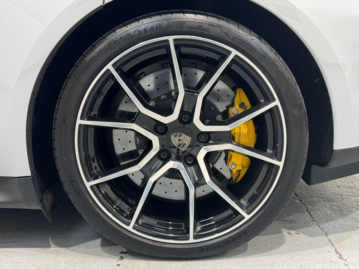 Used Porsche Taycan 2024 for sale - 77852761: Photo 28