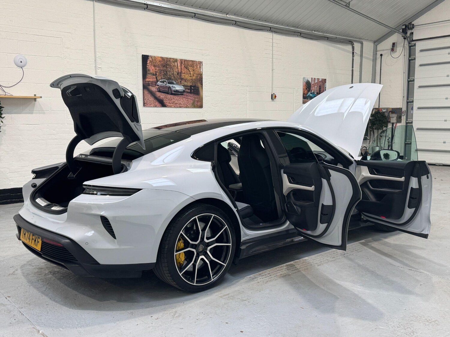 Used Porsche Taycan 2024 for sale - 77852761: Photo 40