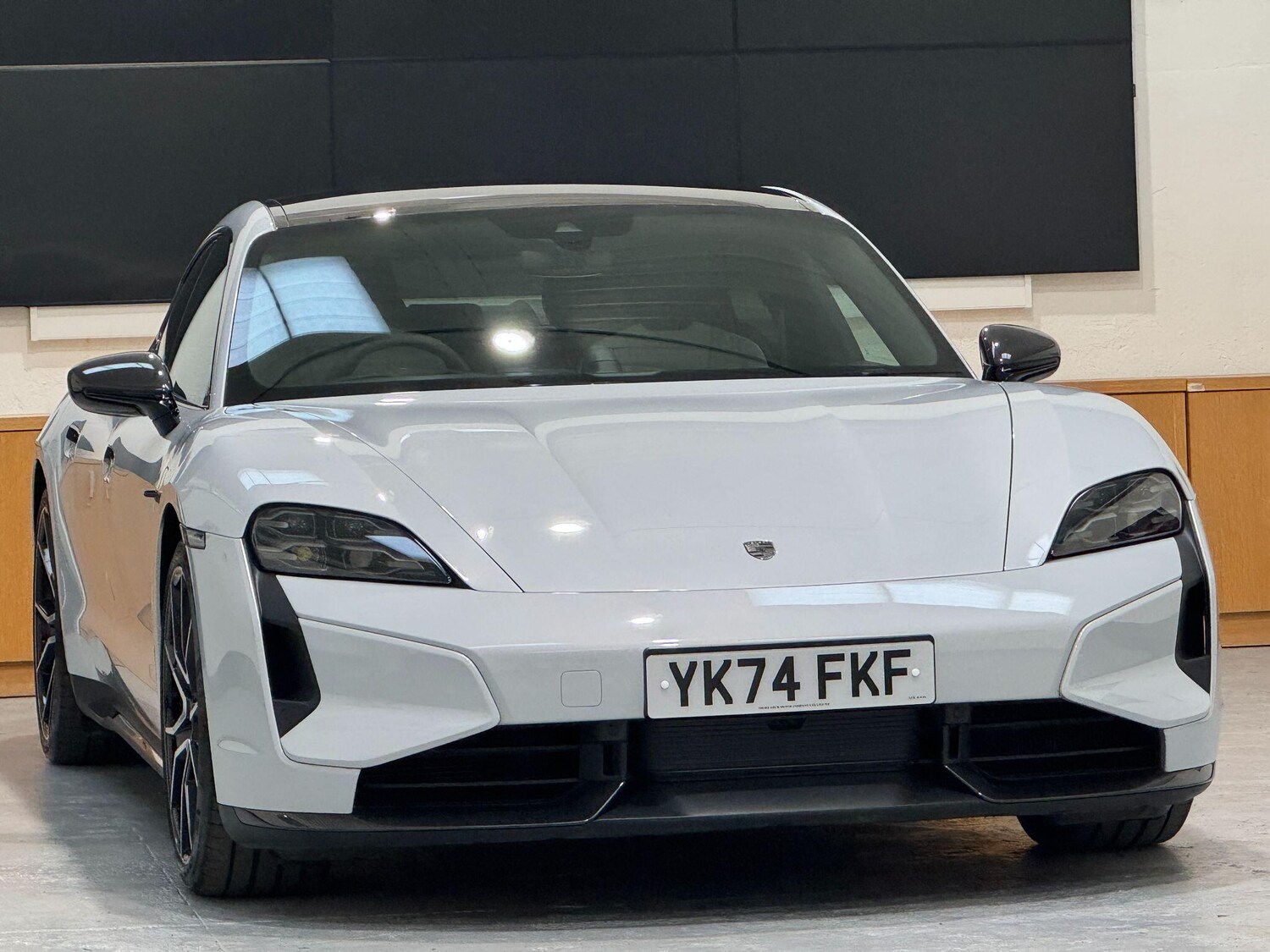 Used Porsche Taycan 2024 for sale - 77852761: Photo 6