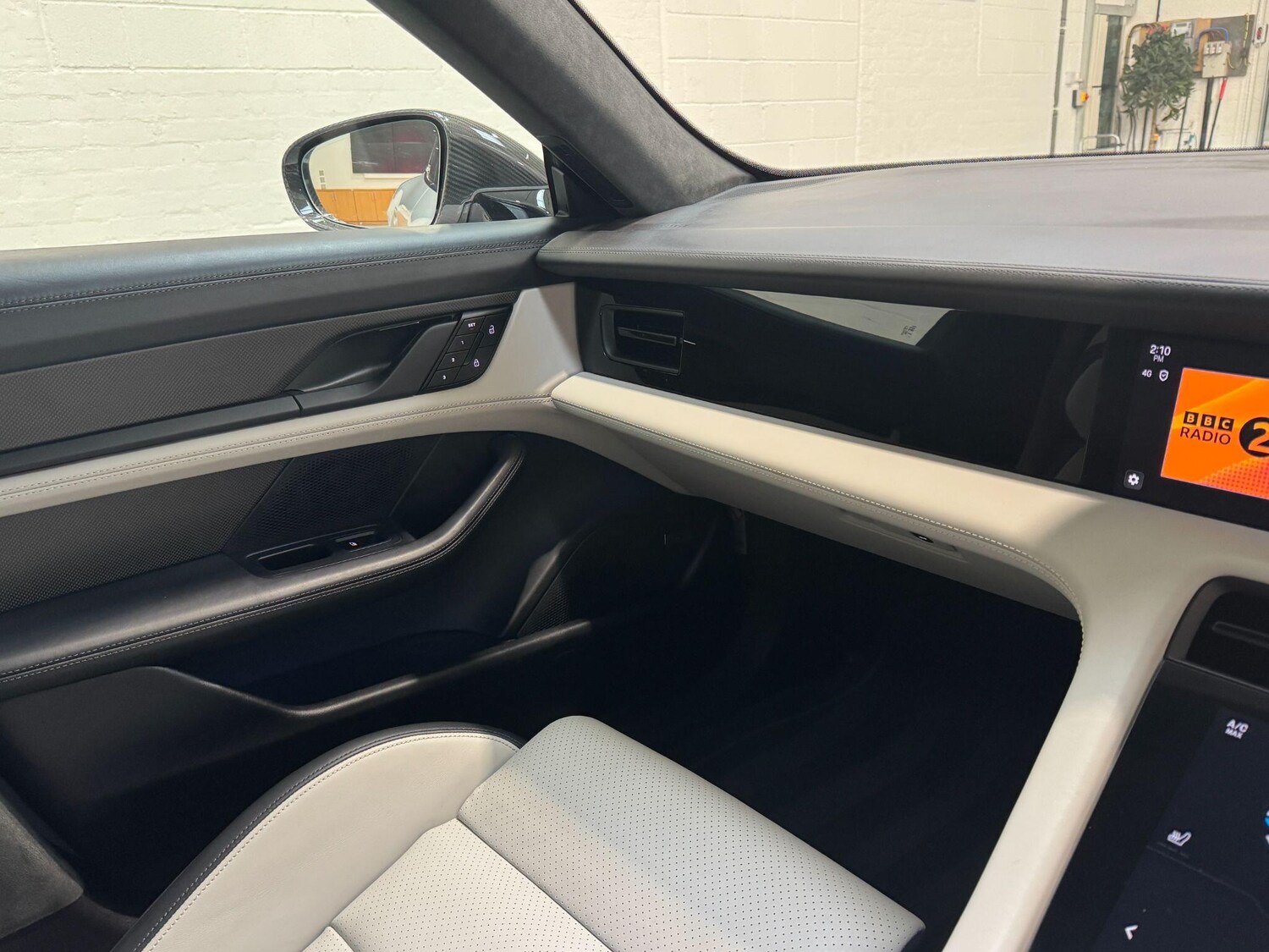 Used Porsche Taycan 2024 for sale - 77852761: Photo 60