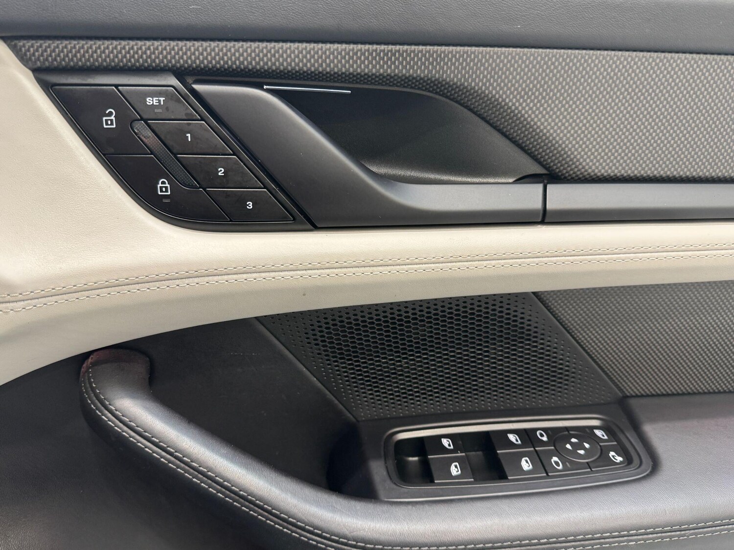 Used Porsche Taycan 2024 for sale - 77852761: Photo 61