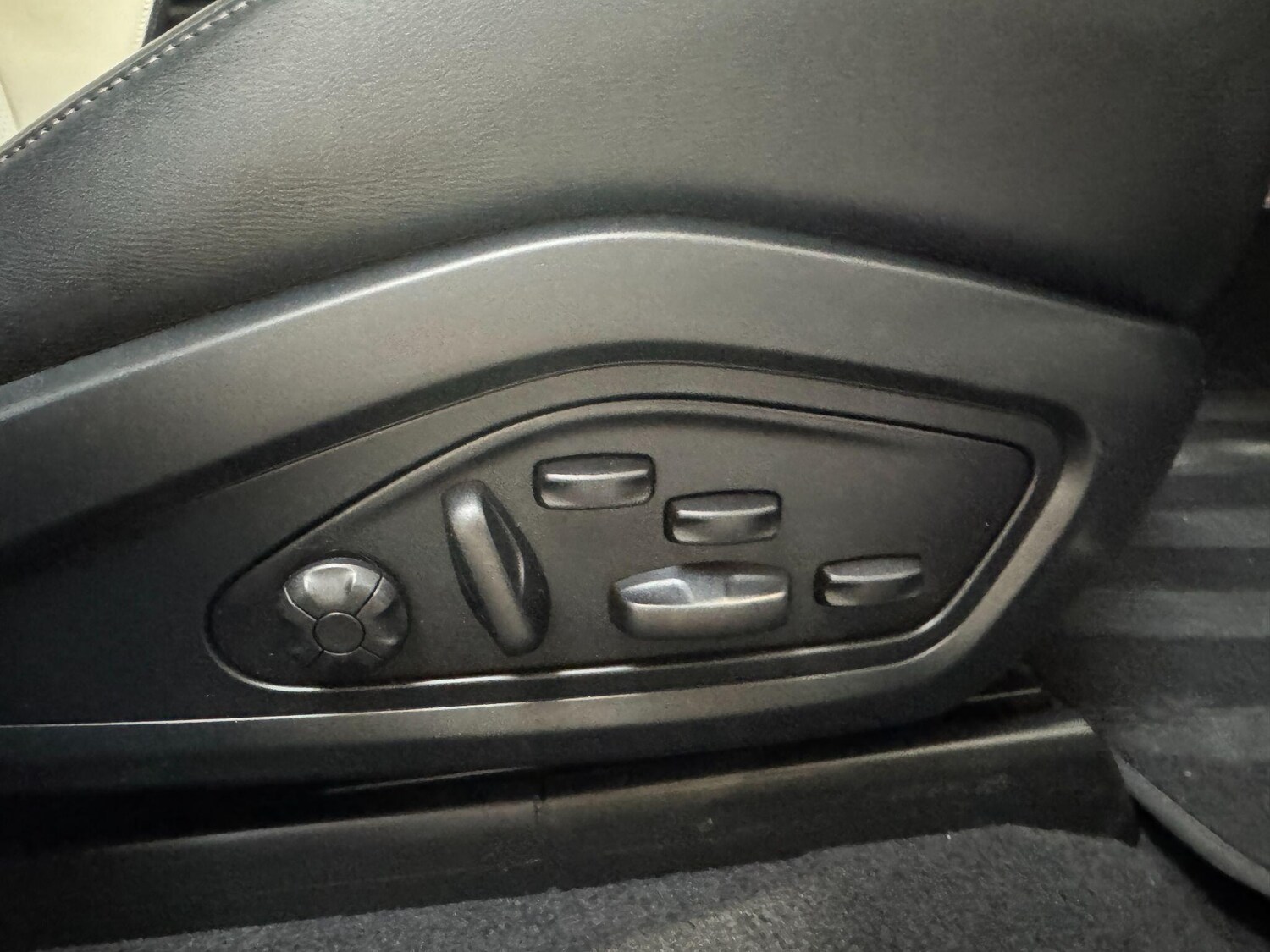 Used Porsche Taycan 2024 for sale - 77852761: Photo 65