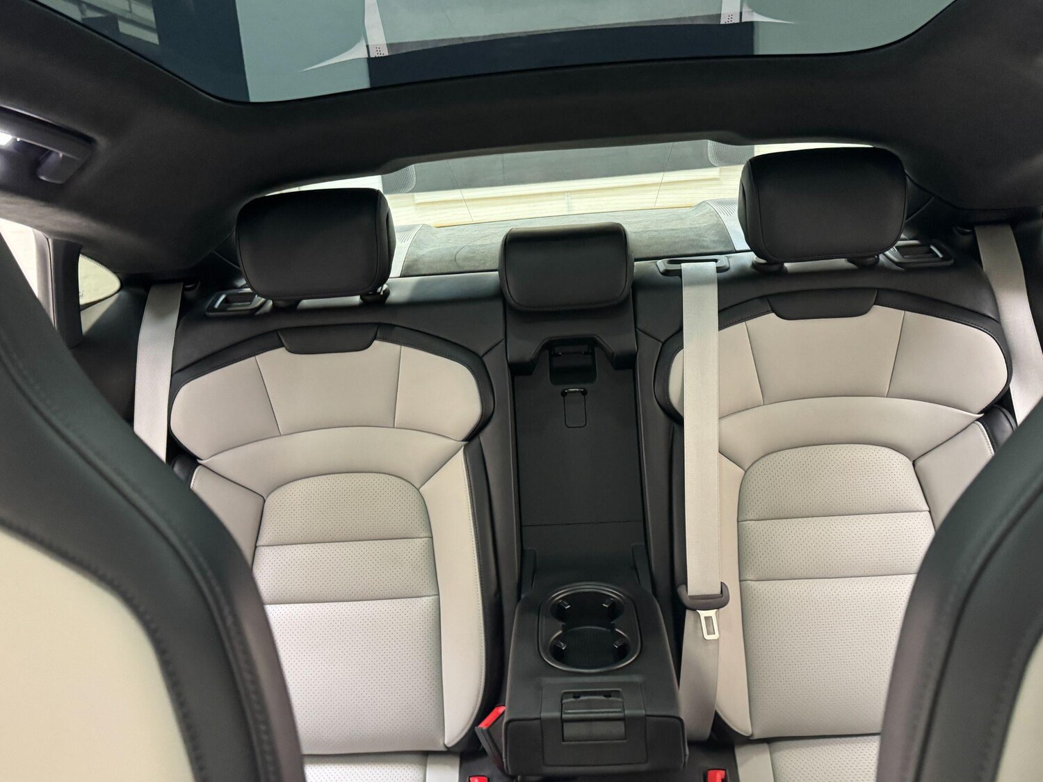 Used Porsche Taycan 2024 for sale - 77852761: Photo 66