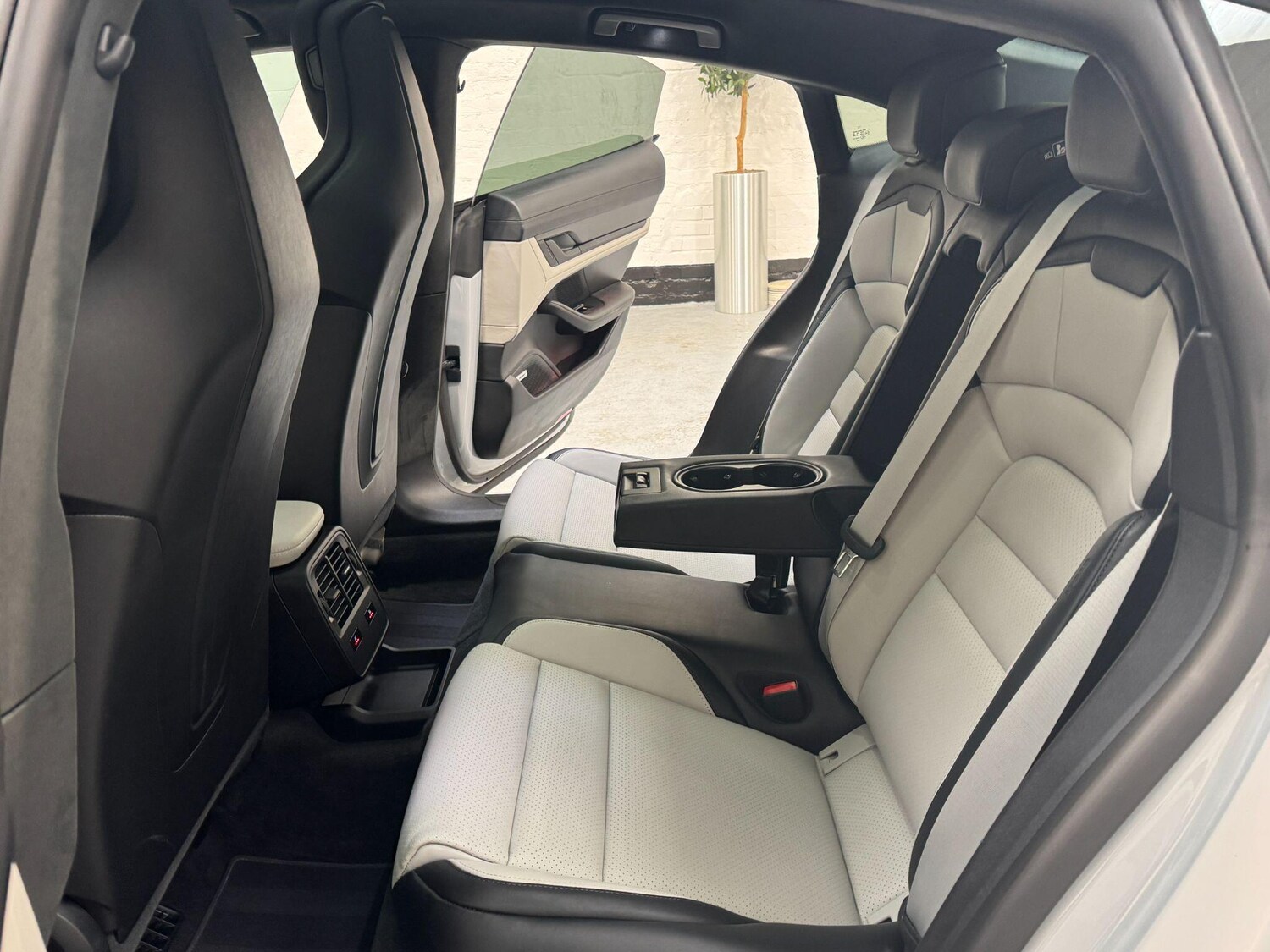 Used Porsche Taycan 2024 for sale - 77852761: Photo 75