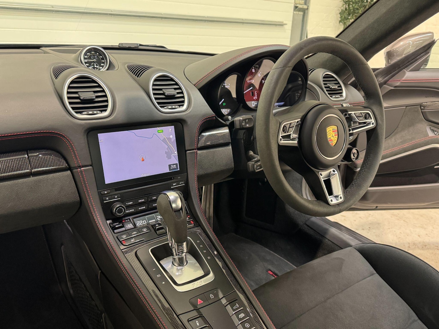 Used Porsche Cayman 2023 for sale - 76965550: Photo 20