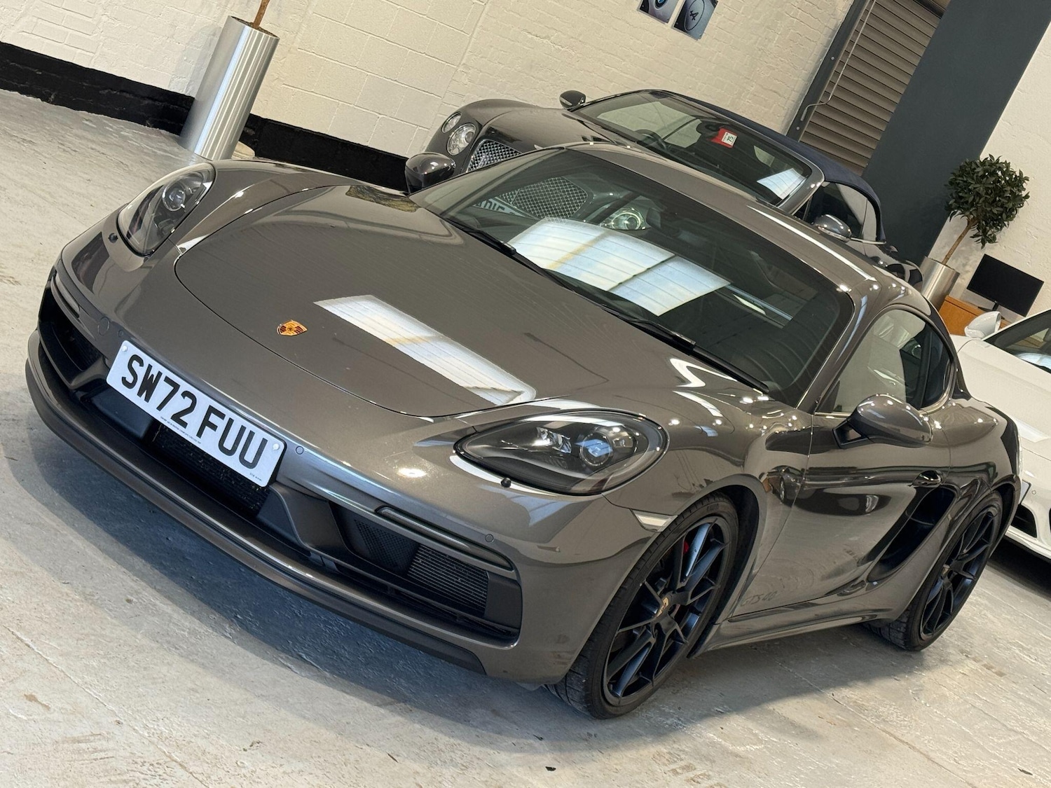 Used Porsche Cayman 2023 for sale - 76965550: Photo 30