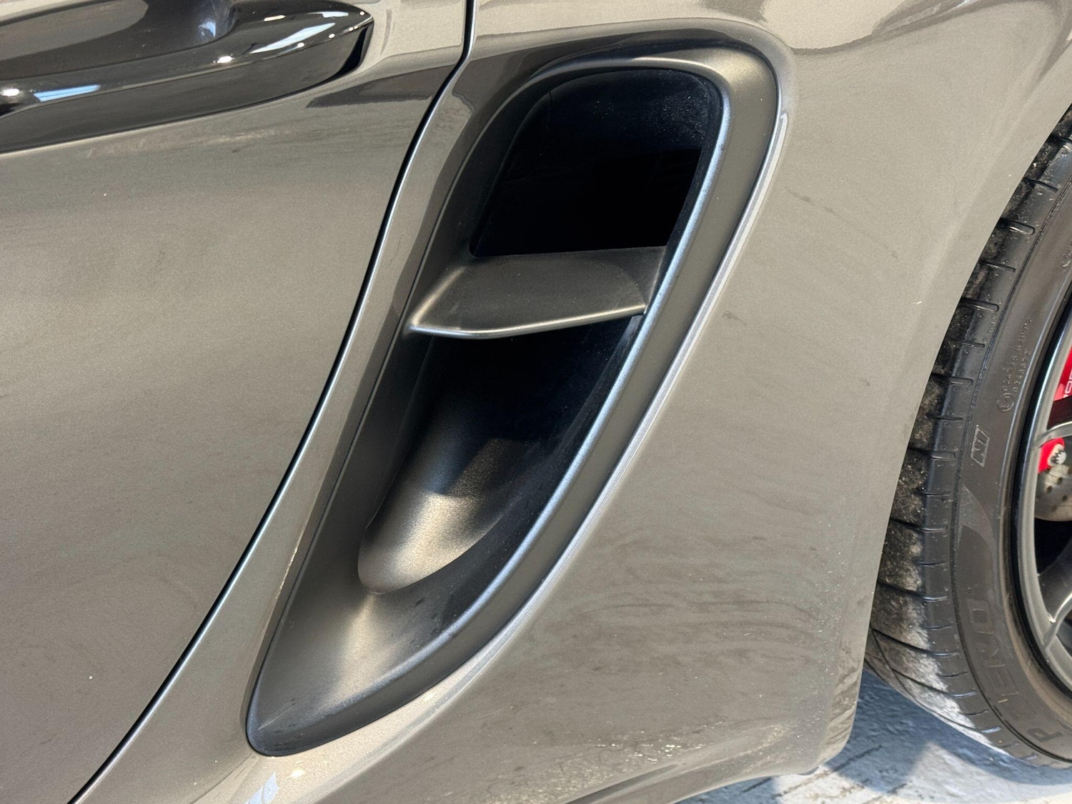 Used Porsche Cayman 2023 for sale - 76965550: Photo 39