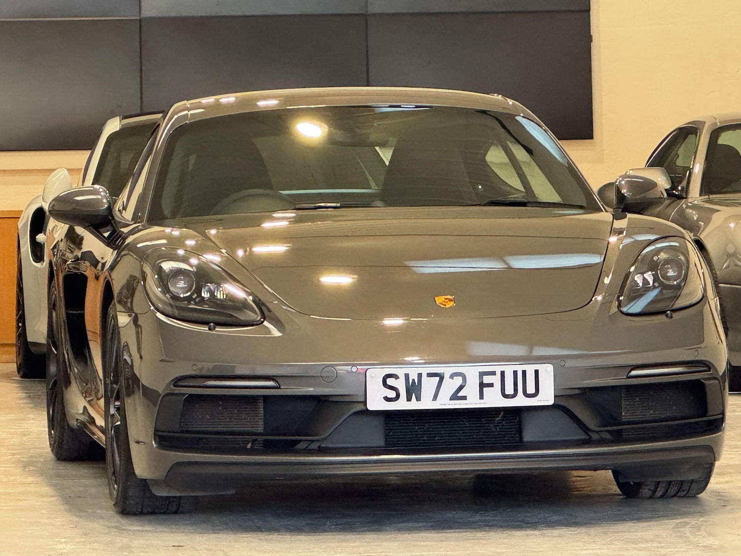 Used Porsche Cayman 2023 for sale - 76965550: Photo 6