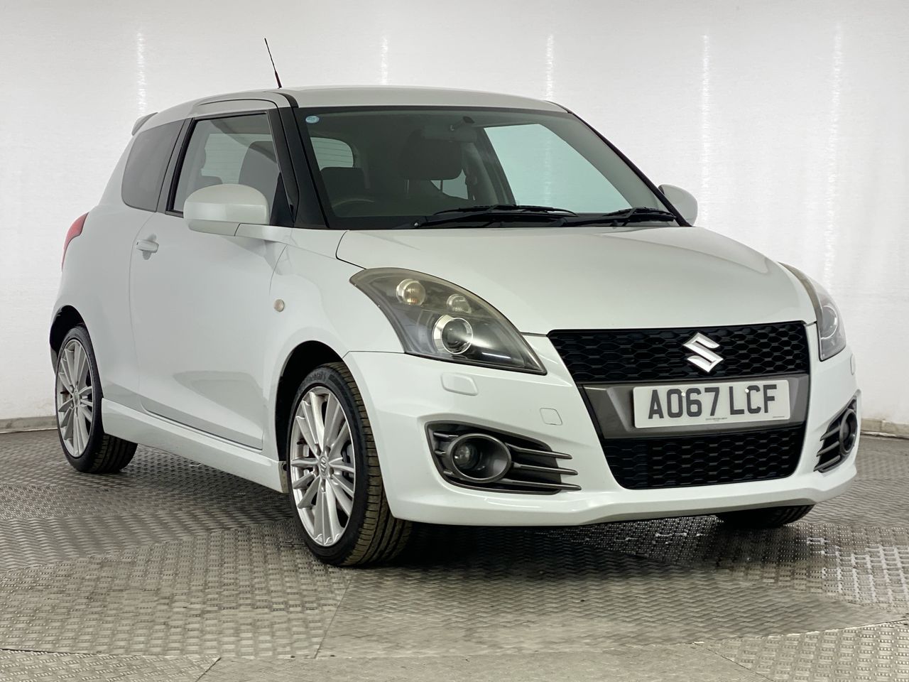 Used Suzuki Swift 2017 for sale - 76461415: Photo 1