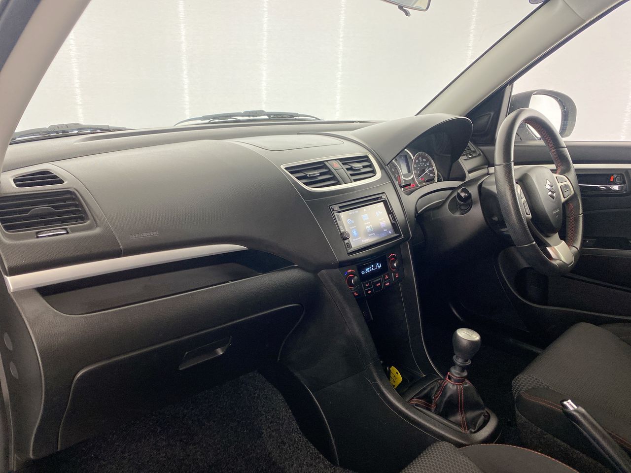 Used Suzuki Swift 2017 for sale - 76461415: Photo 23