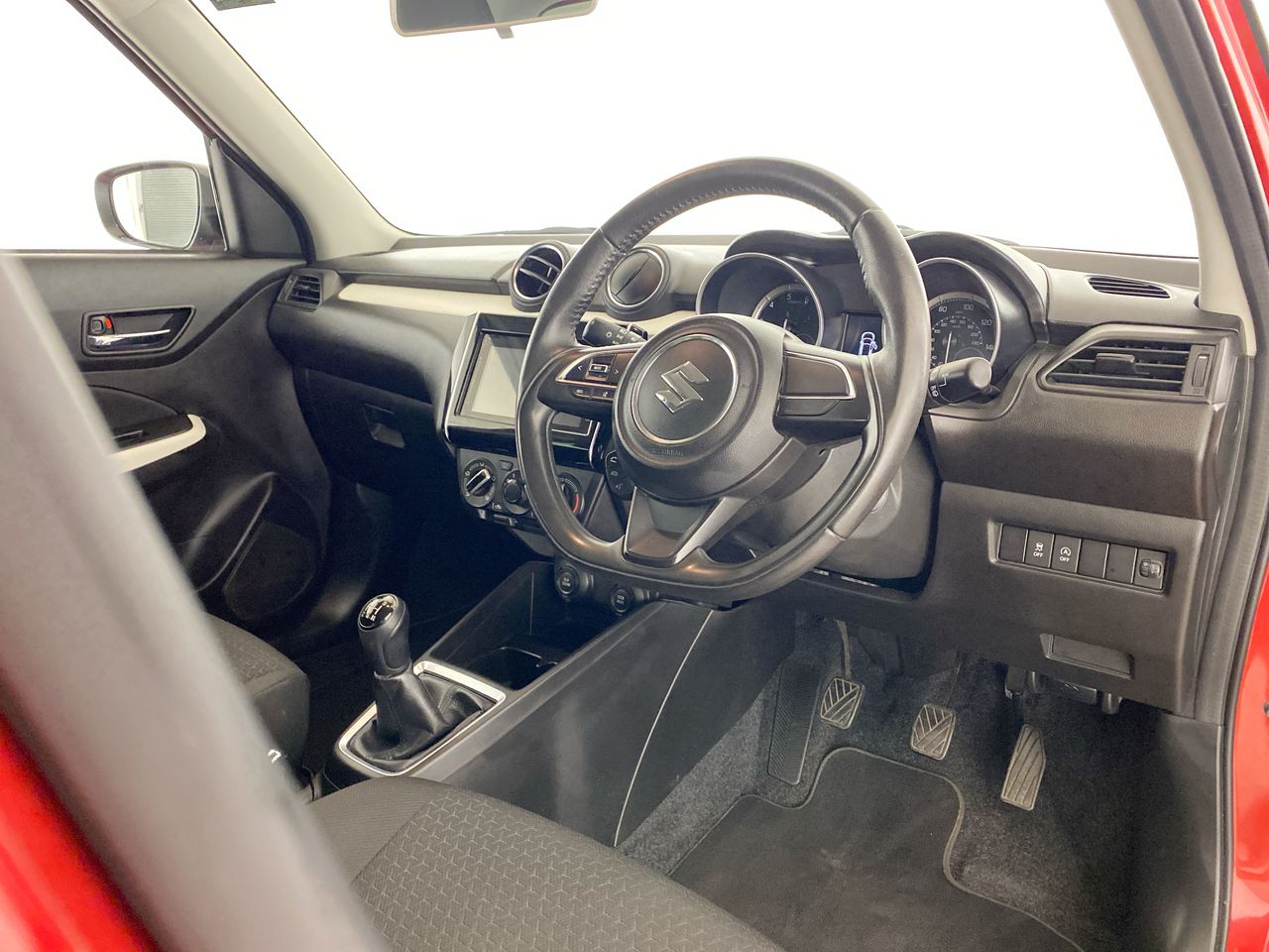 Used Suzuki Swift 2020 for sale - 76716649: Photo 26