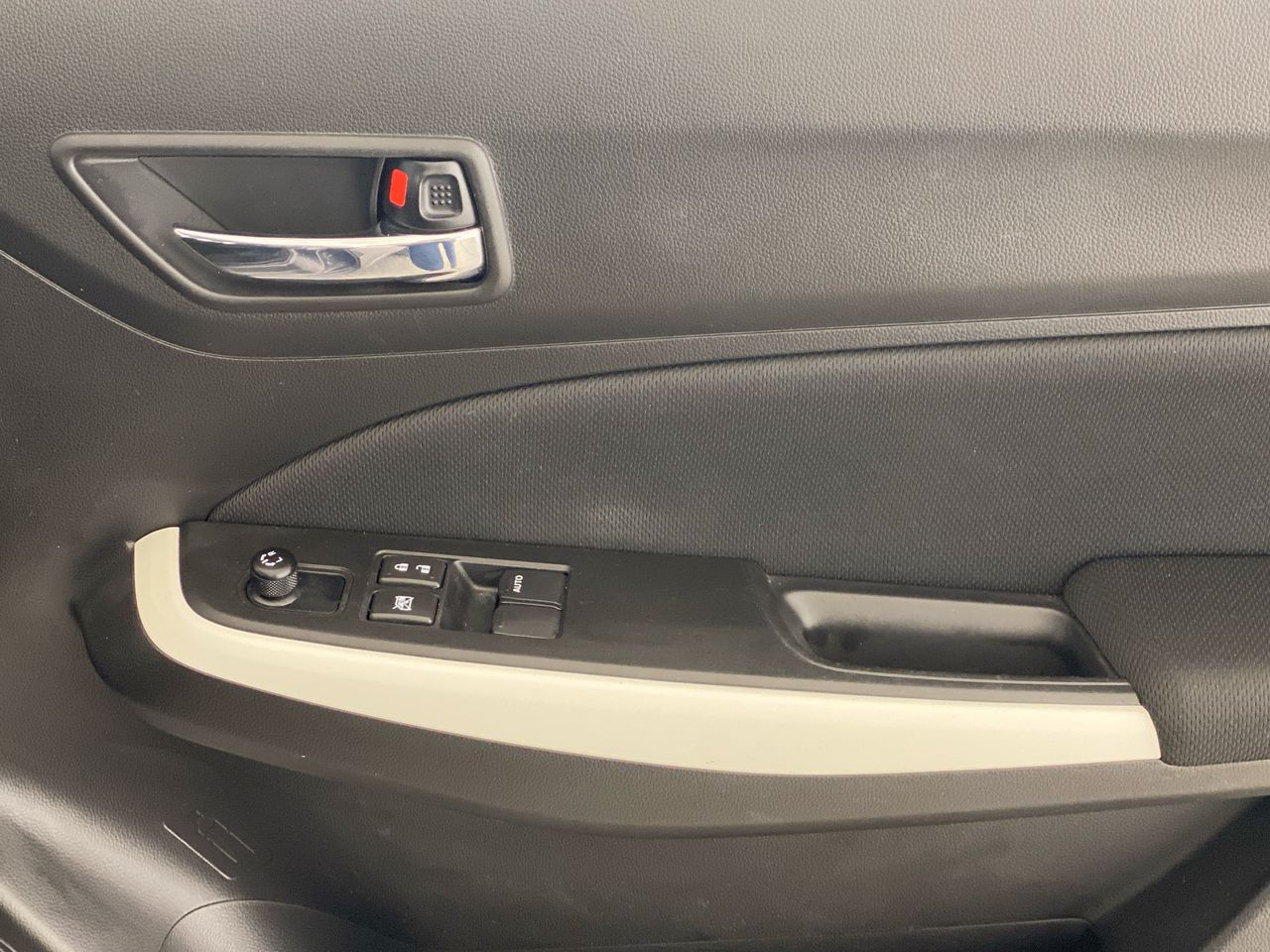 Used Suzuki Swift 2023 for sale - 76635297: Photo 13