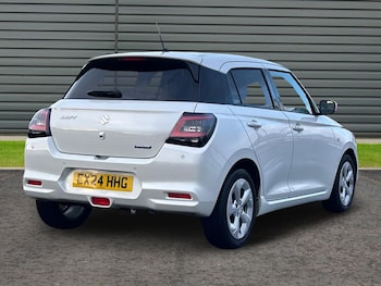 Used Suzuki Swift 2024 for sale - 77240680: Photo