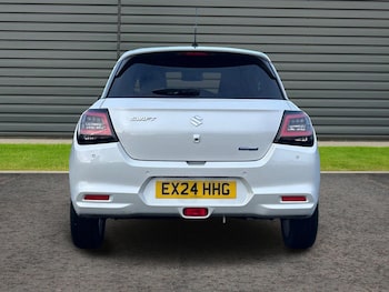 Used Suzuki Swift 2024 for sale - 77240680: Photo