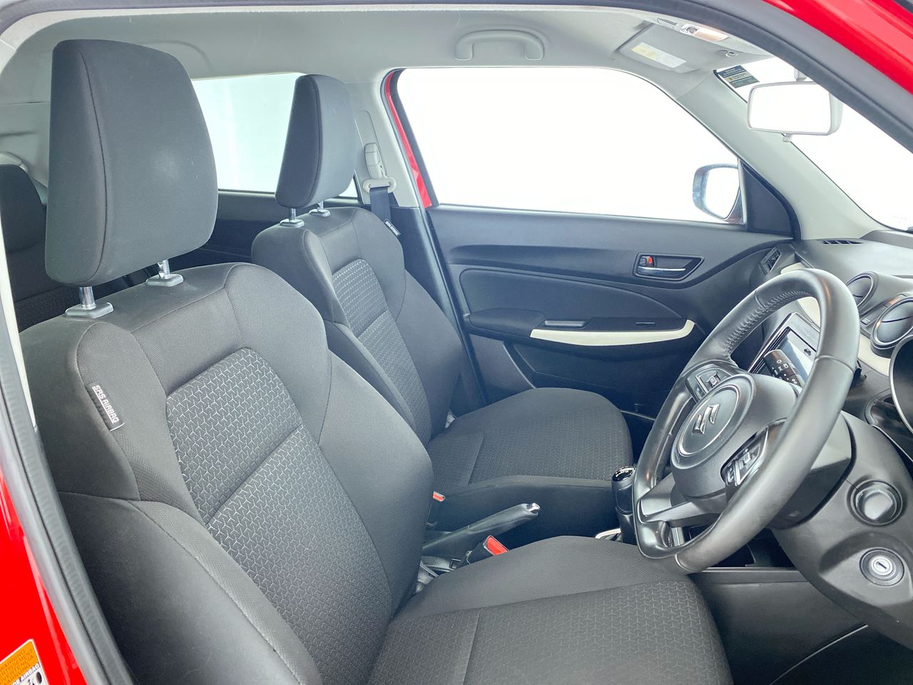 Used Suzuki Swift 2023 for sale - 76622550: Photo 15