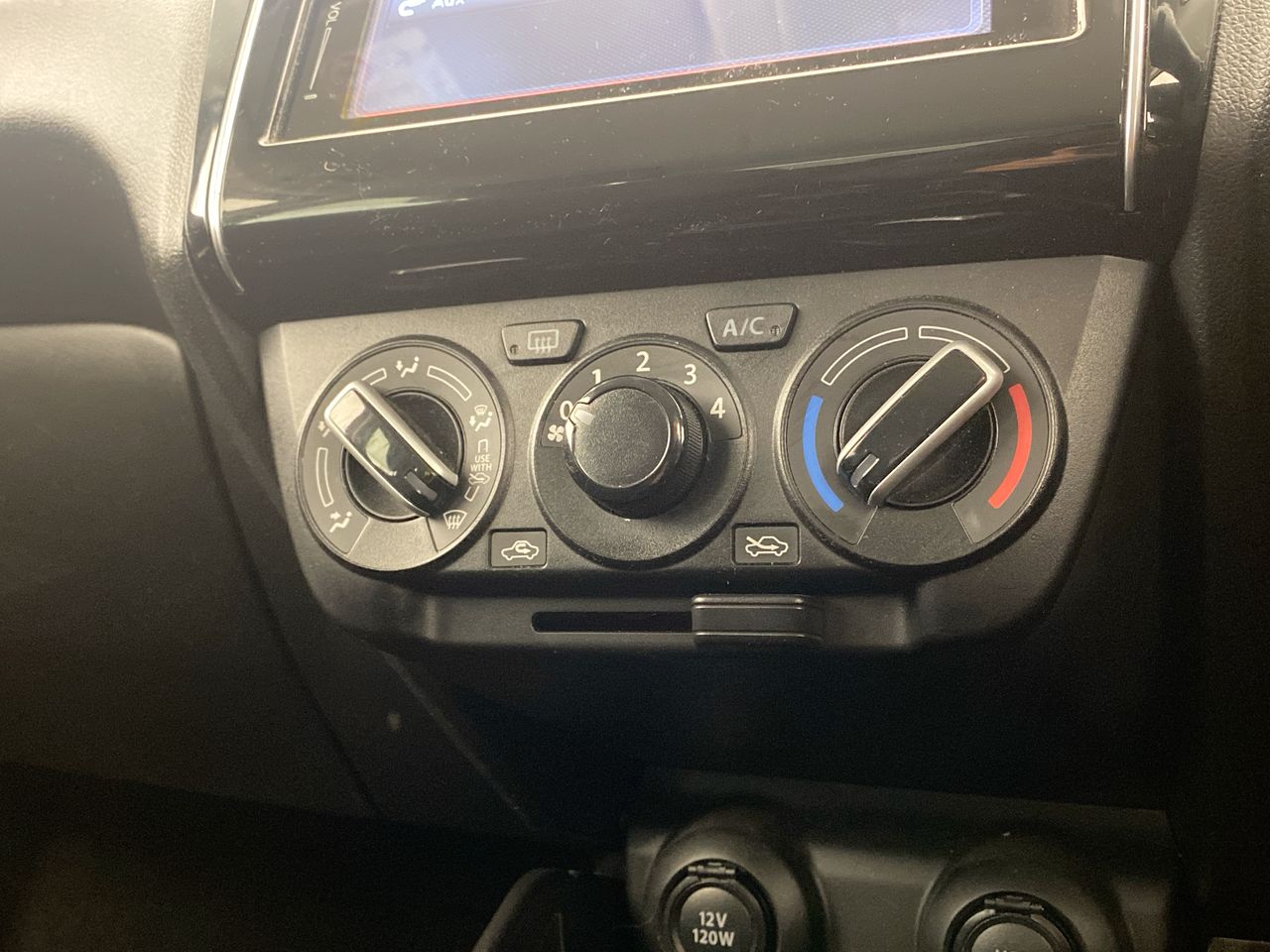 Used Suzuki Swift 2023 for sale - 76461491: Photo 21