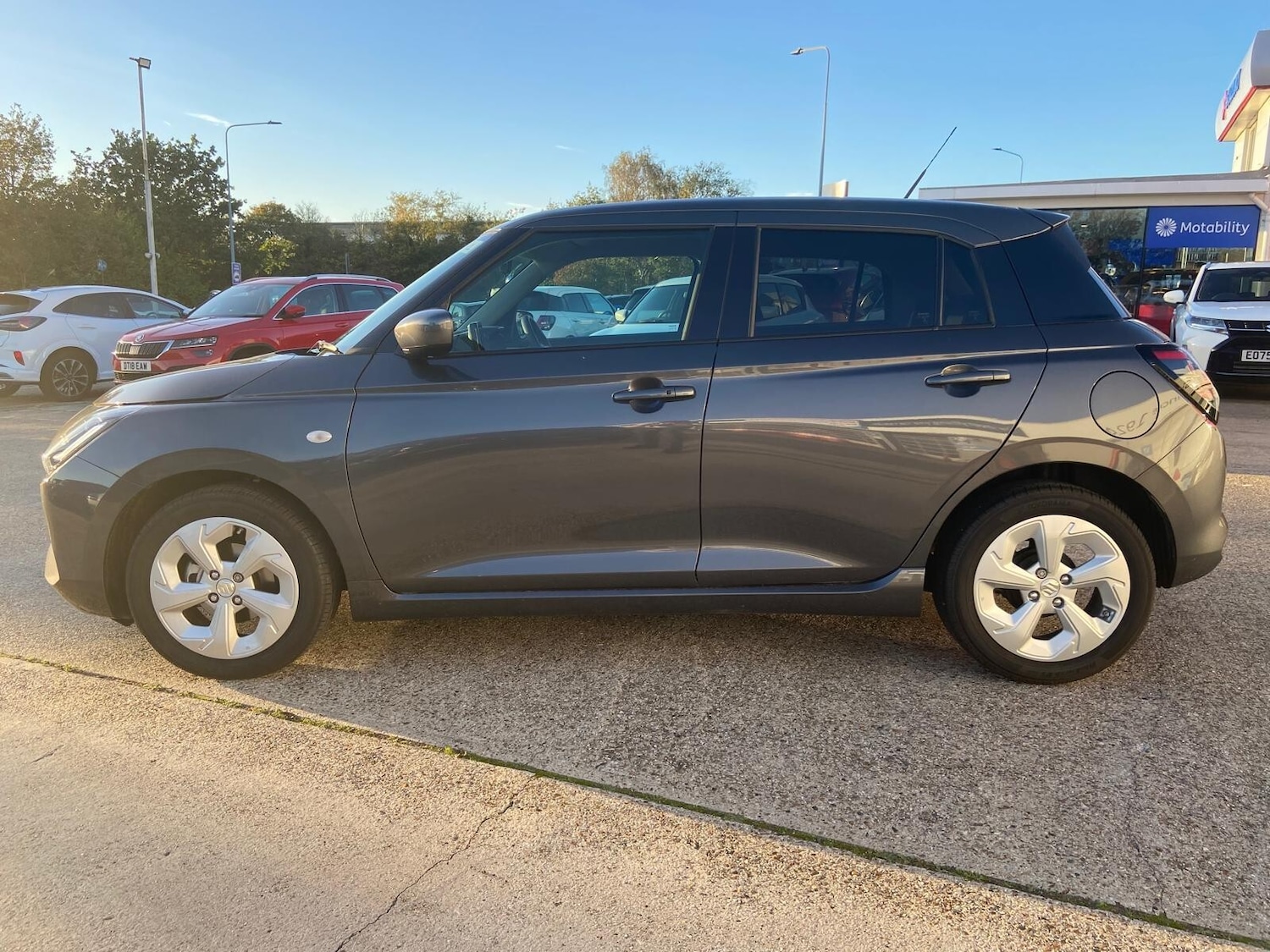 Used Suzuki Swift 2025 for sale - 76191175: Photo 4