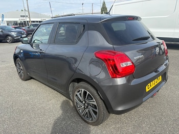 Used Suzuki Swift 2024 for sale - 76161468: Photo 3