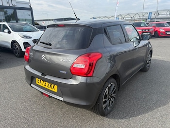 Used Suzuki Swift 2024 for sale - 76161468: Photo 4
