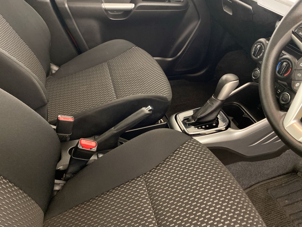 Used Suzuki Ignis 2023 for sale - 76716652: Photo 21