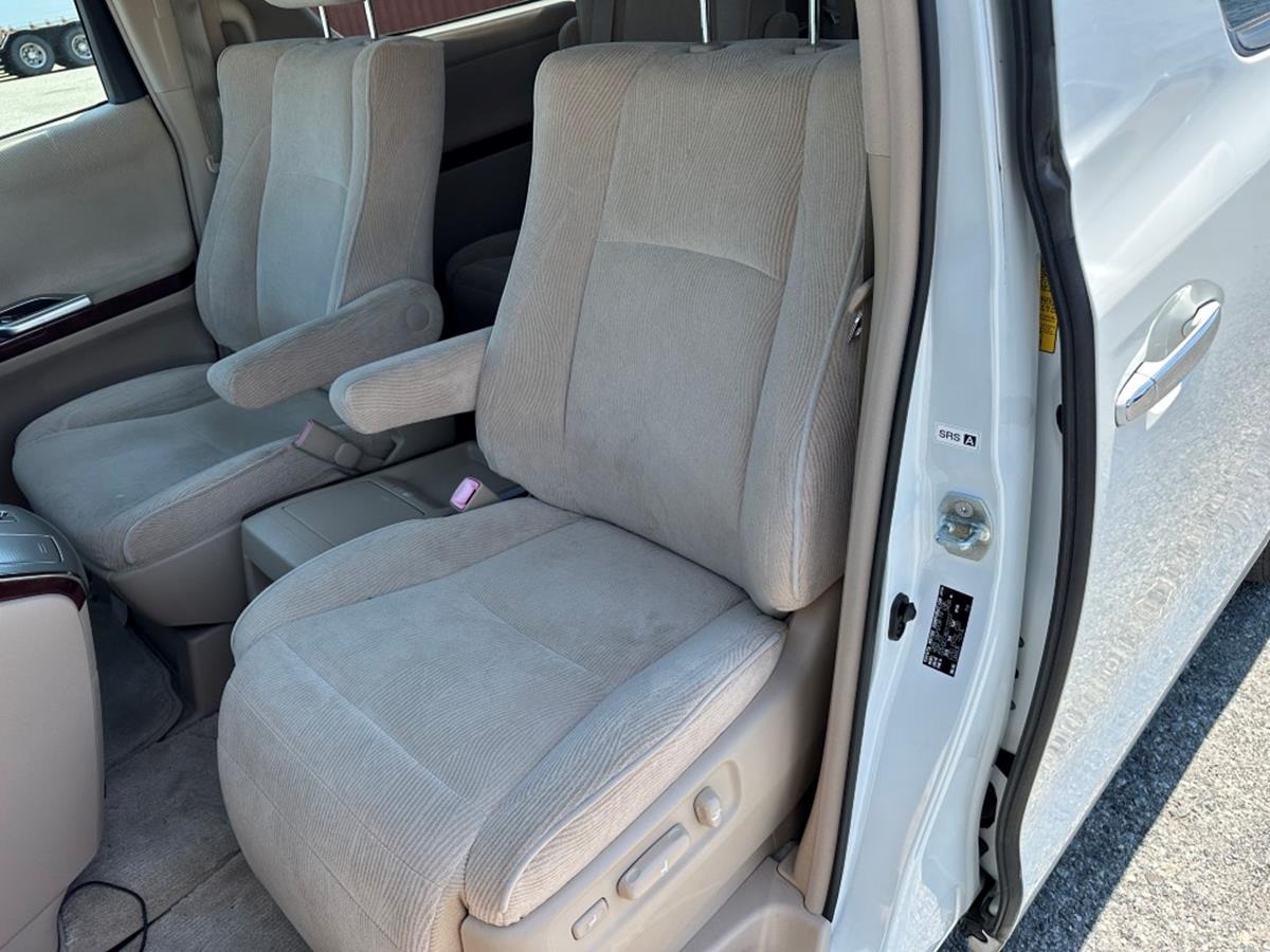 Used Toyota Vellfire 2008 for sale - 76181502: Photo 10