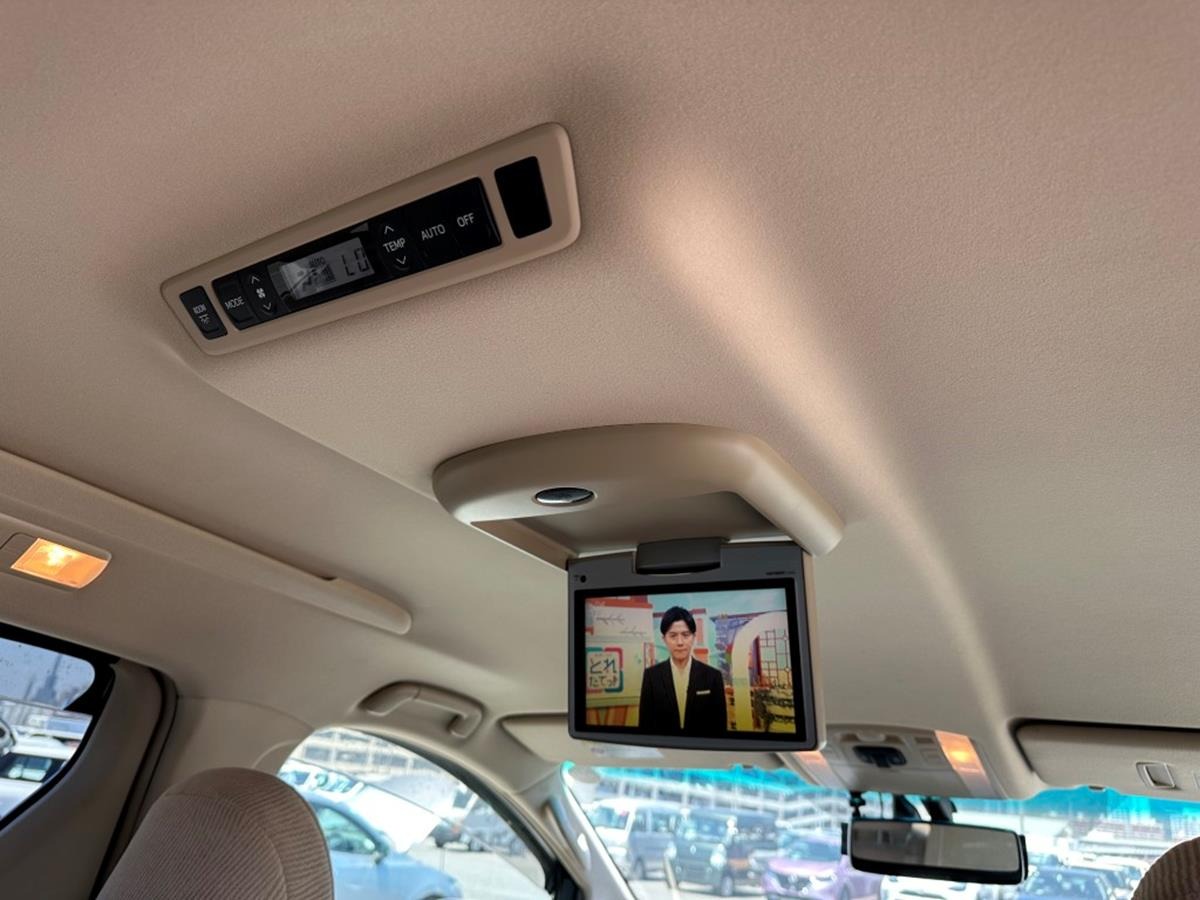 Used Toyota Vellfire 2008 for sale - 76181502: Photo 16