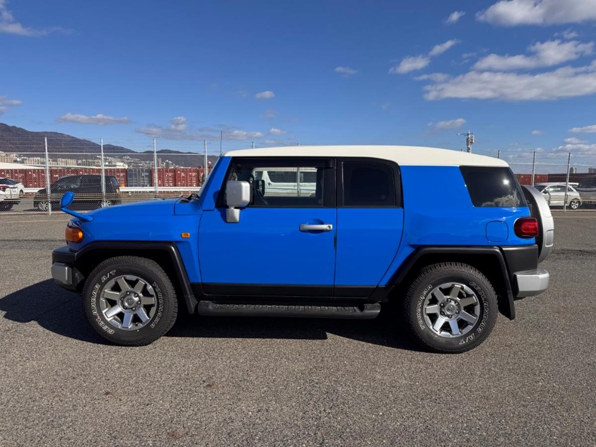 Used Toyota FJ Cruiser 2012 for sale - 77113831: Photo 4