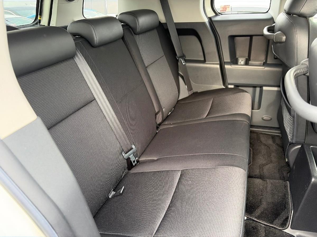 Used Toyota FJ Cruiser 2014 for sale - 76922309: Photo 14