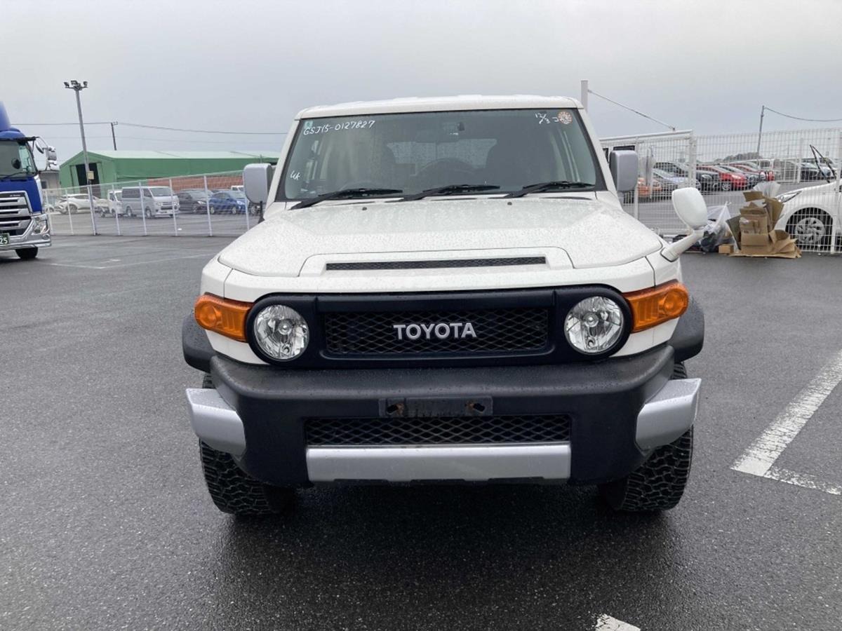 Used Toyota FJ Cruiser 2014 for sale - 76922309: Photo 2