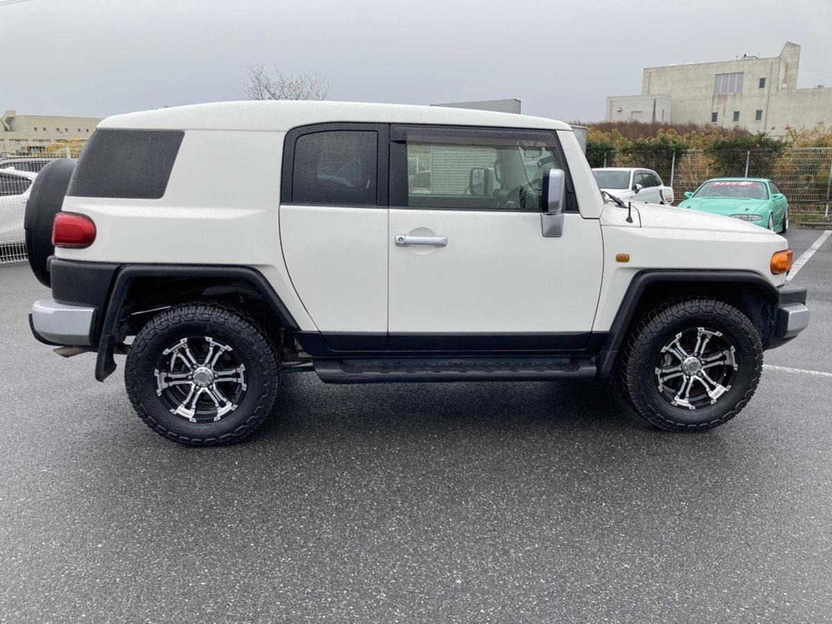 Used Toyota FJ Cruiser 2014 for sale - 76922309: Photo 8