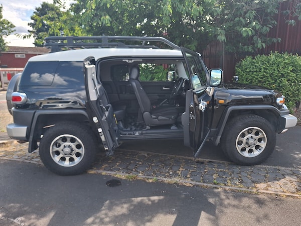 Used Toyota FJ Cruiser 2012 for sale - 75133889: Photo 9
