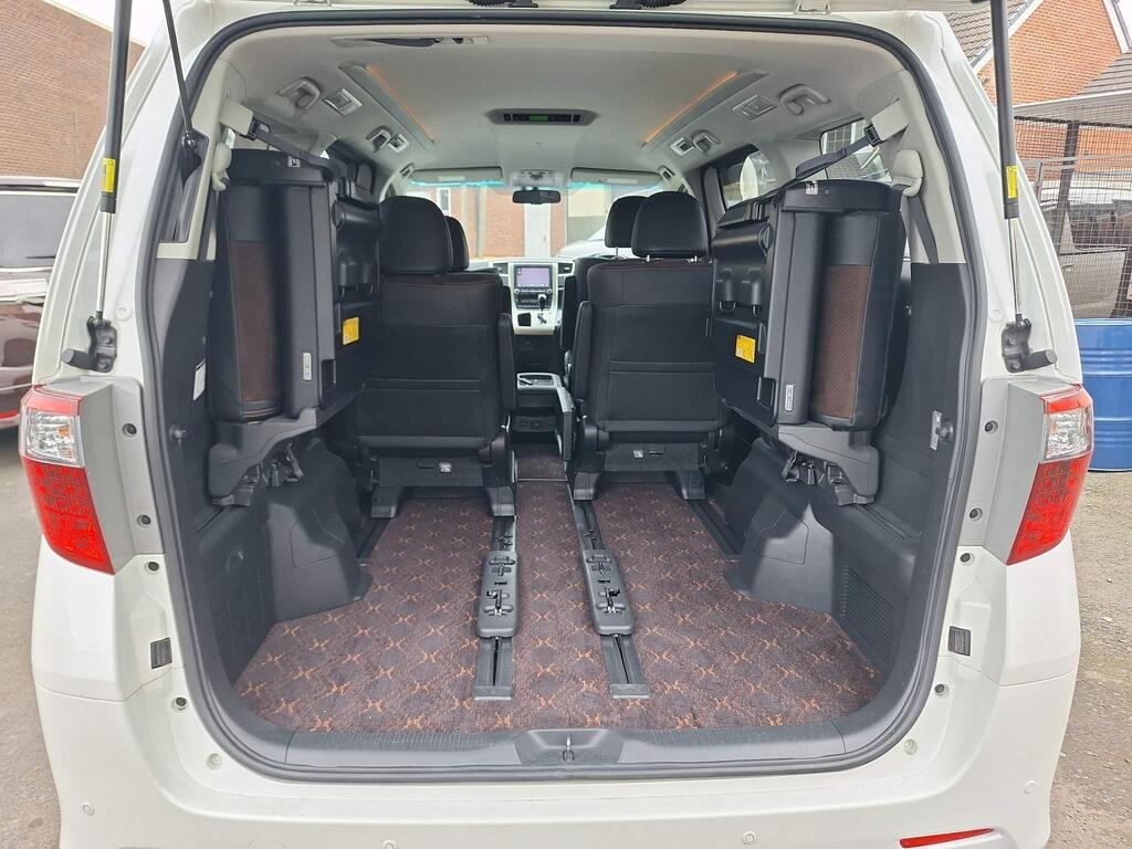 Used Toyota Alphard 2024 for sale - 76476978: Photo 10