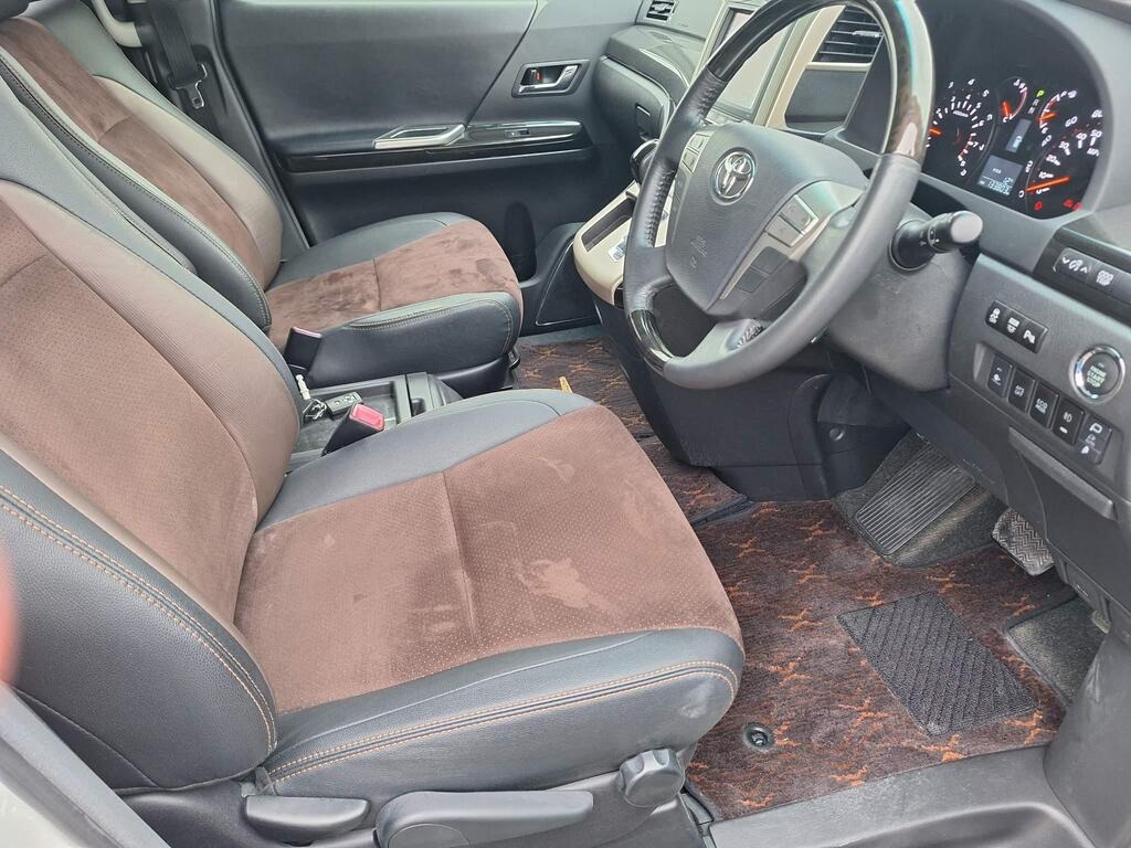 Used Toyota Alphard 2024 for sale - 76476978: Photo 11