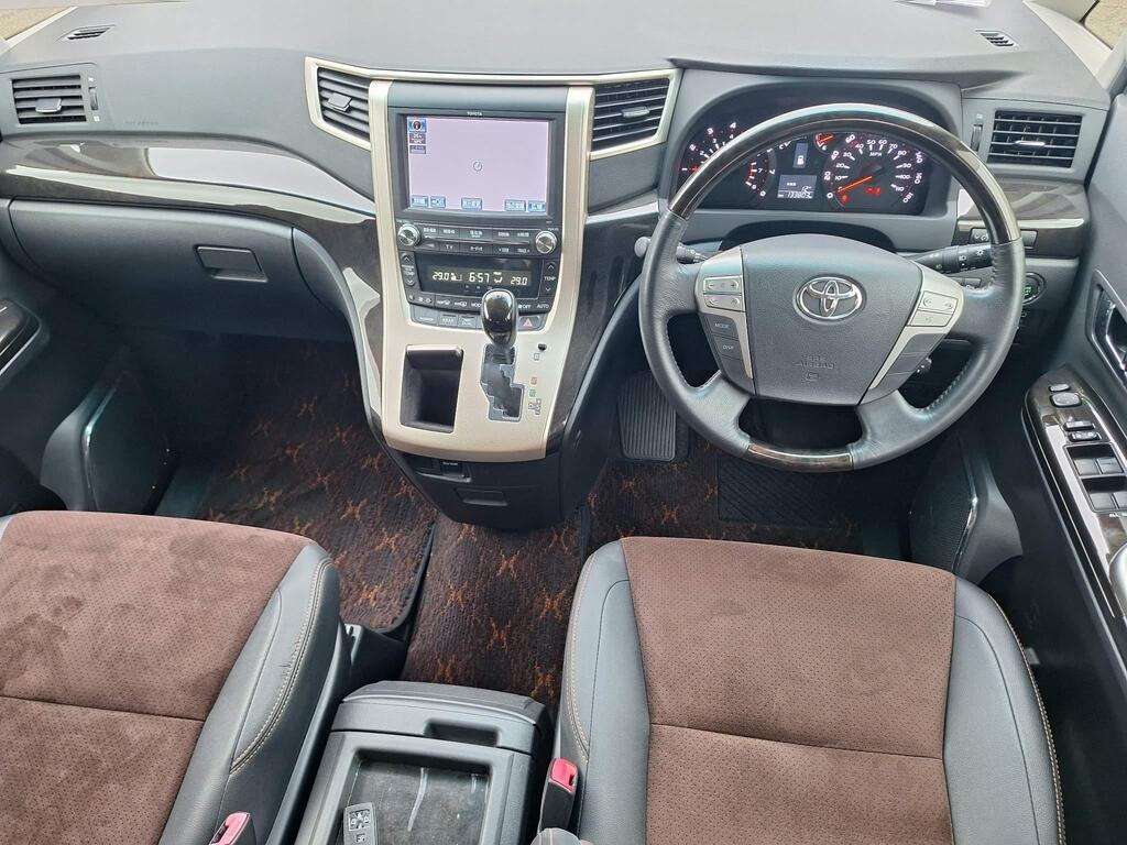 Used Toyota Alphard 2024 for sale - 76476978: Photo 12