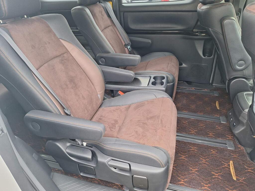 Used Toyota Alphard 2024 for sale - 76476978: Photo 14