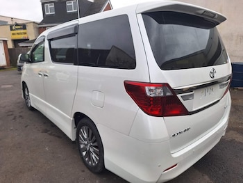 Used Toyota Alphard 2024 for sale - 76476978: Photo