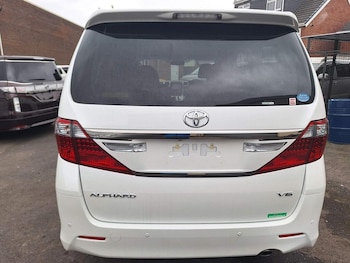 Used Toyota Alphard 2024 for sale - 76476978: Photo
