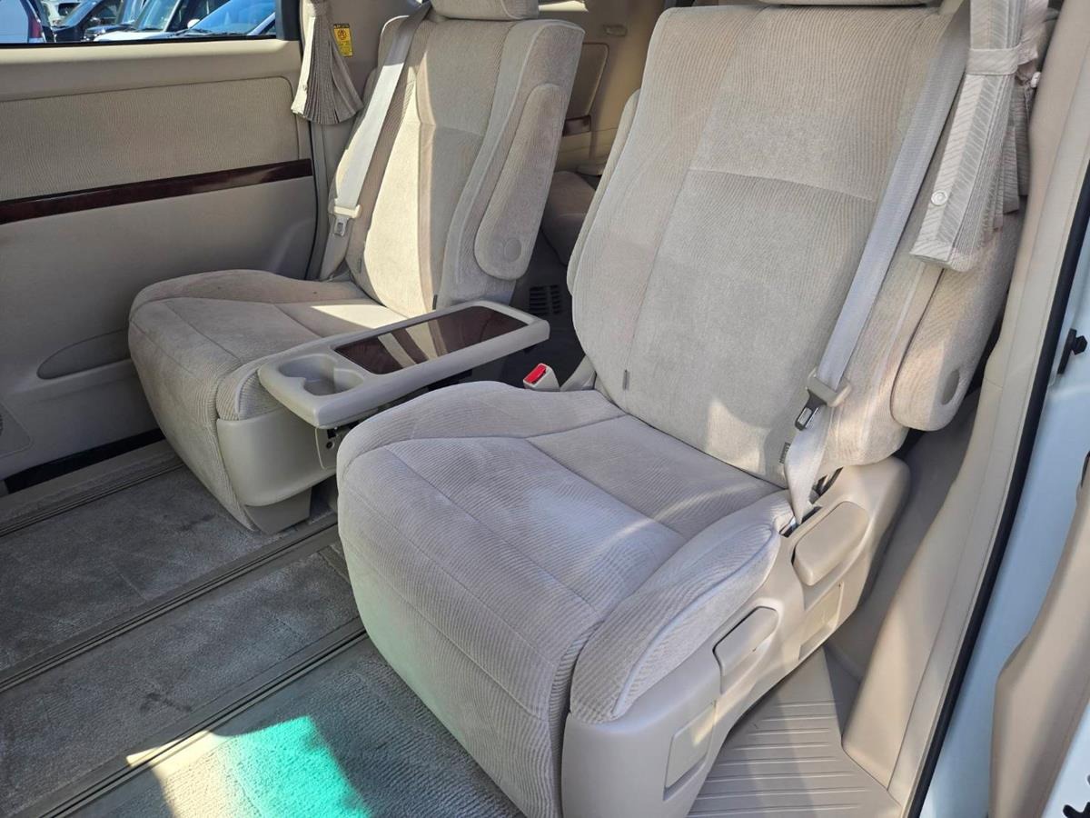 Used Toyota Alphard 2010 for sale - 76193490: Photo 11