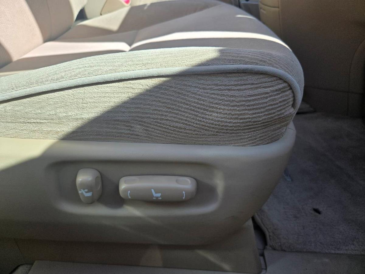 Used Toyota Alphard 2010 for sale - 76193490: Photo 13