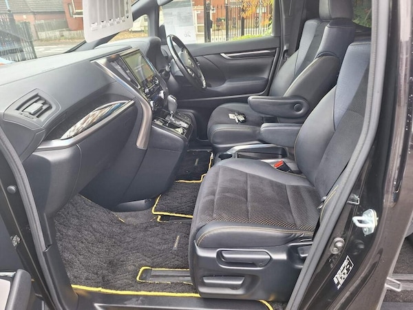 Used Toyota Vellfire 2024 for sale - 75994708: Photo 13