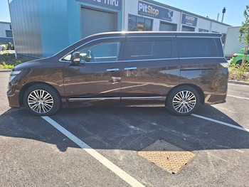 Used Nissan Elgrand 2014 for sale - 78767424: Photo