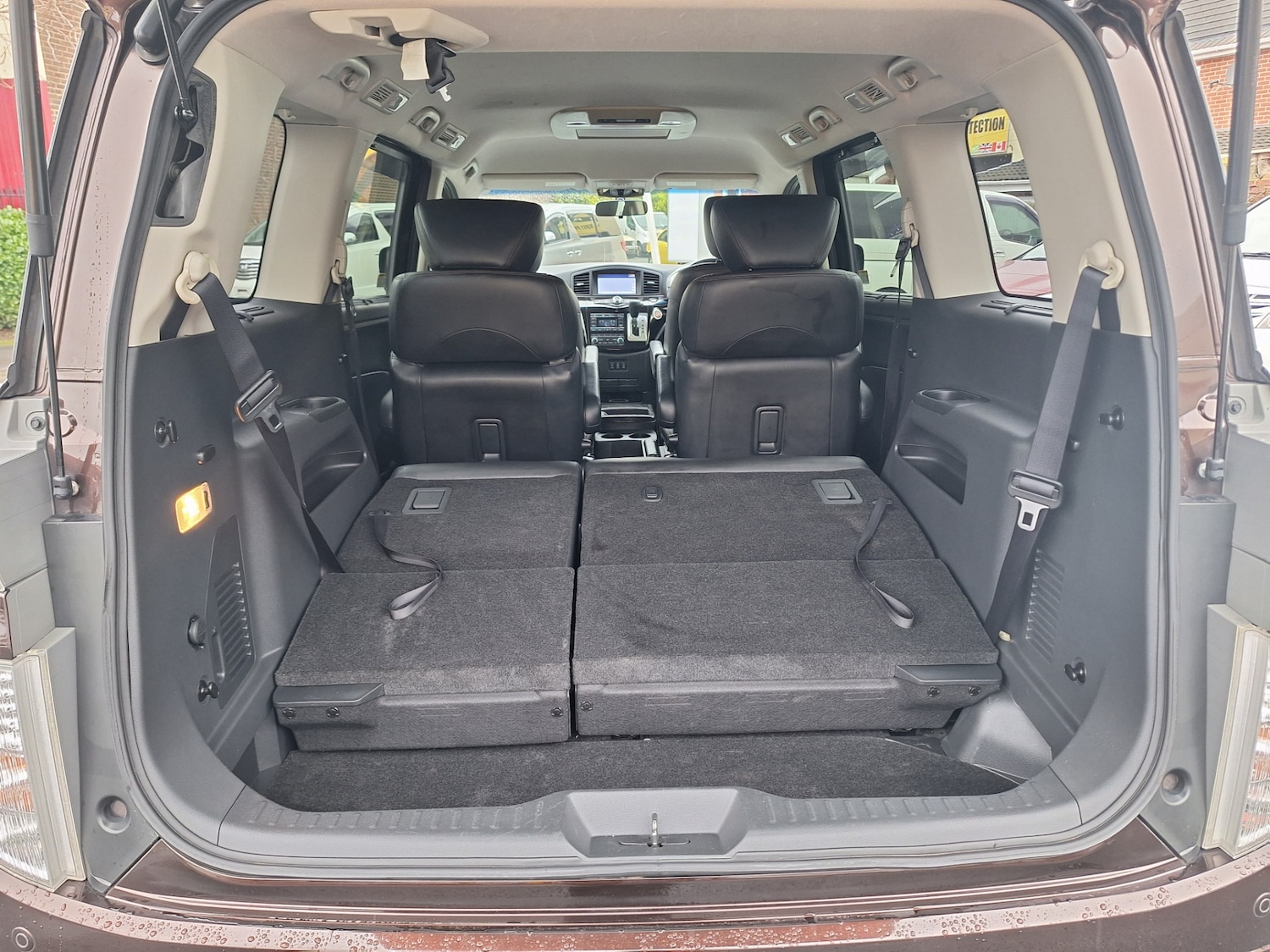 Used Nissan Elgrand 2014 for sale - 69008097: Photo 13