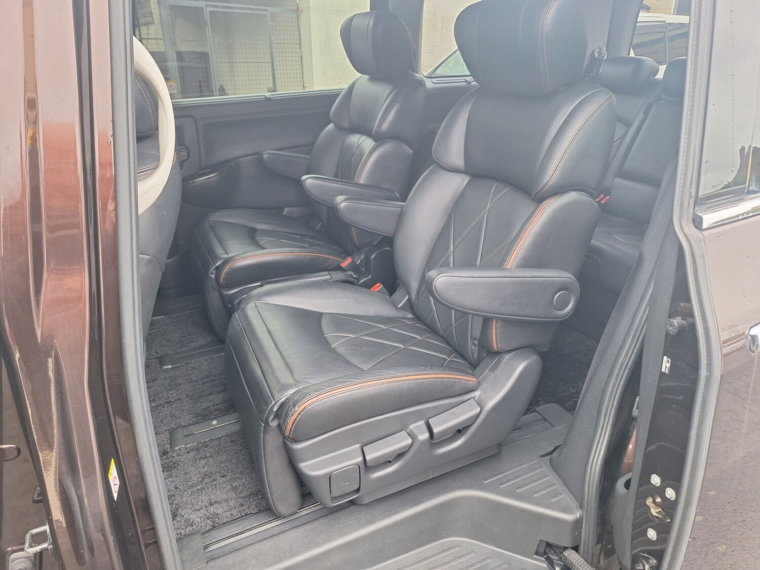 Used Nissan Elgrand 2014 for sale - 69008097: Photo 16