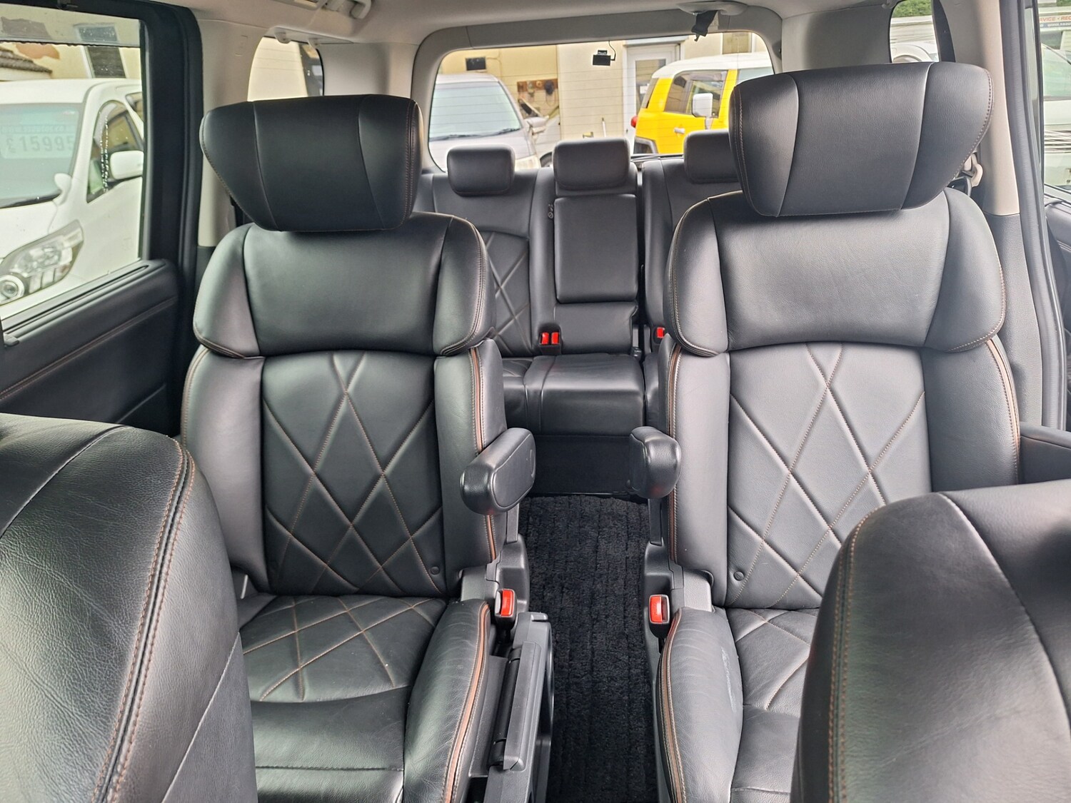 Used Nissan Elgrand 2014 for sale - 69008097: Photo 18