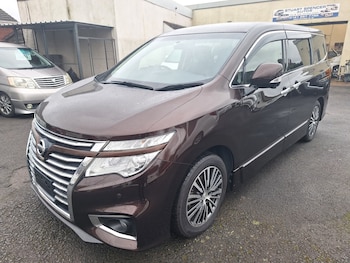 Used Nissan Elgrand 2014 for sale - 69008097: Photo