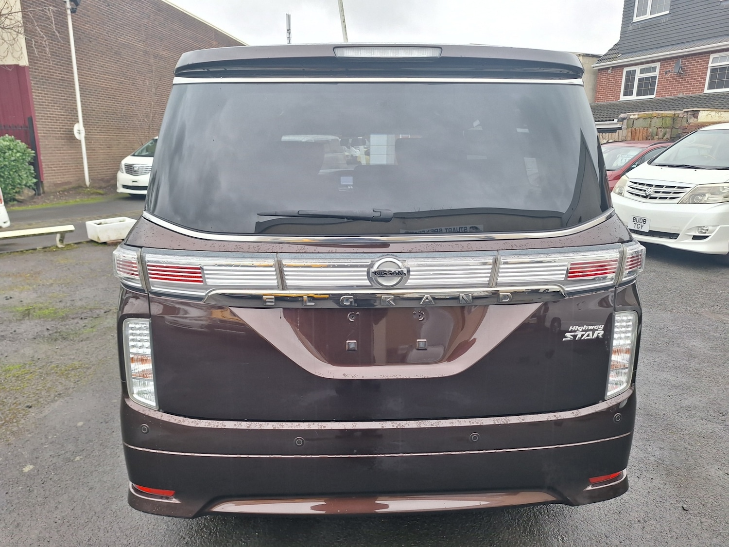 Used Nissan Elgrand 2014 for sale - 69008097: Photo 5