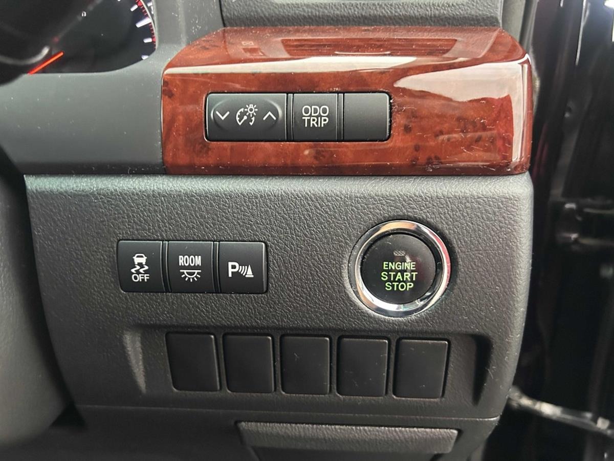 Used Toyota Vellfire 2010 for sale - 76192811: Photo 18